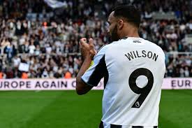 Callum Wilson Turun Gunung… Tapi Bukan Main Bola: Resmi Jadi Pundit Bareng Ronaldo dan Vieri!